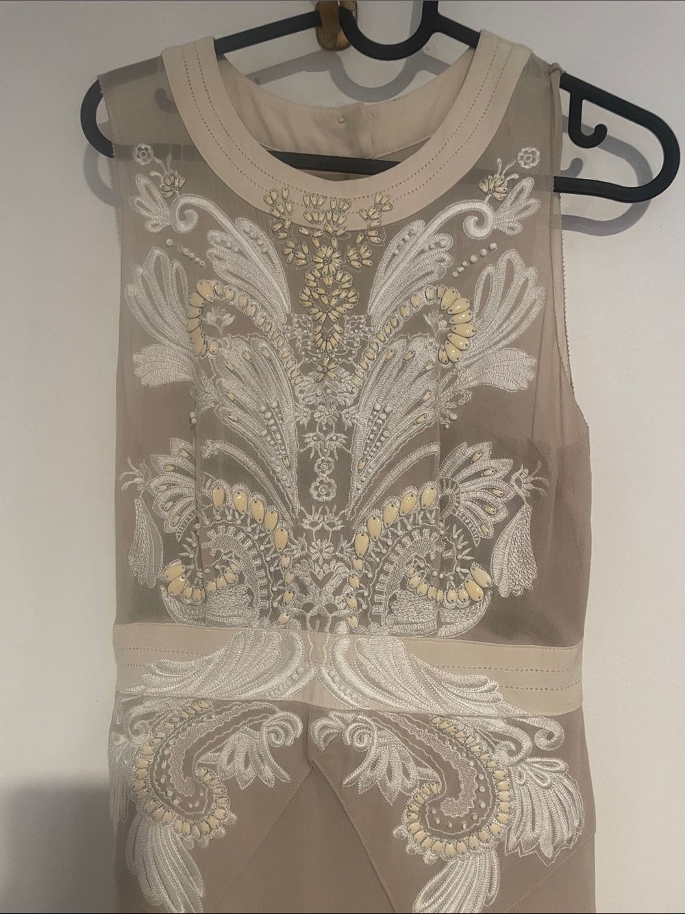 Karen Millen Beige Silk Maxi Dress with White Lace & Bead Accent B133 - Picture 4 of 9